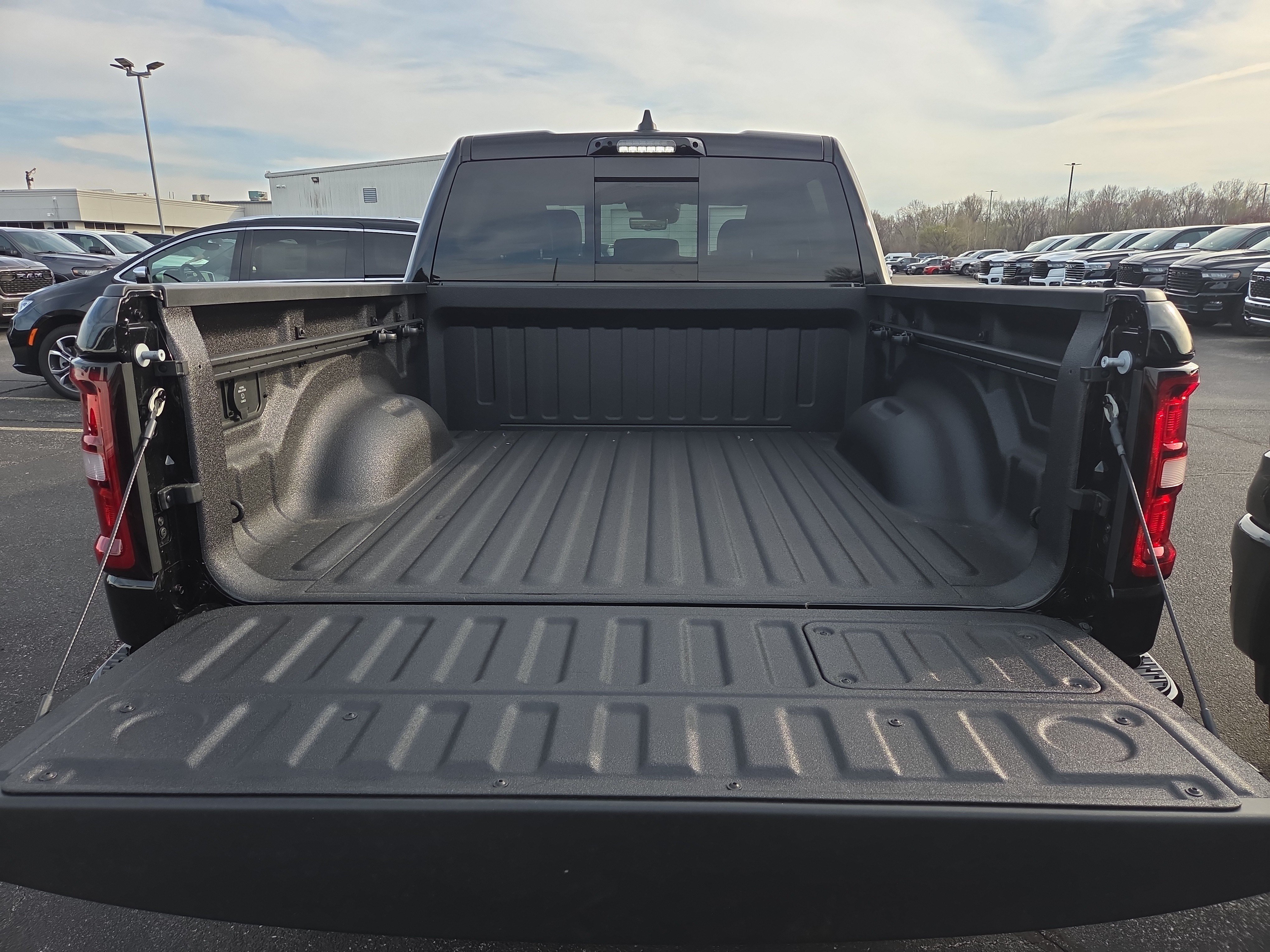 New 2026 RAM 1500 Laramie w/ Night Edition AWD/4WD image 8