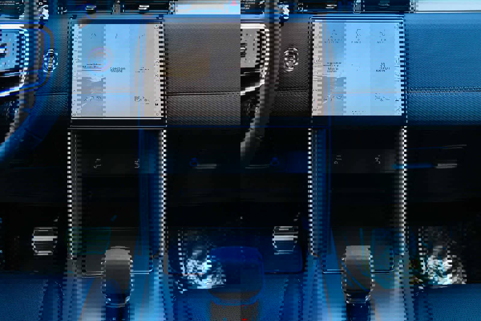 New 2026 Land Rover Discovery Sport Landmark image 13