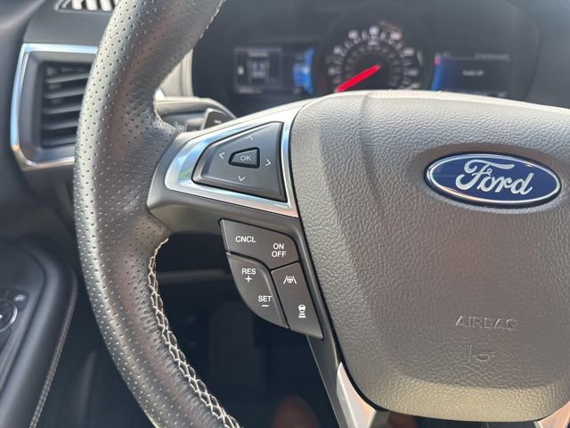 Used 2024 Ford Edge ST image 23