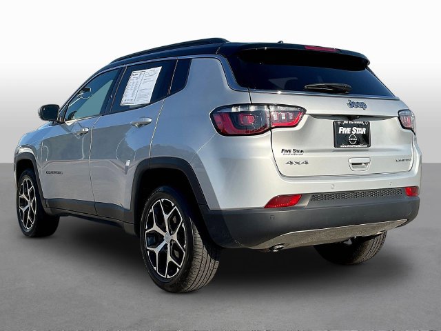 Used 2024 Jeep Compass Limited AWD/4WD image 5