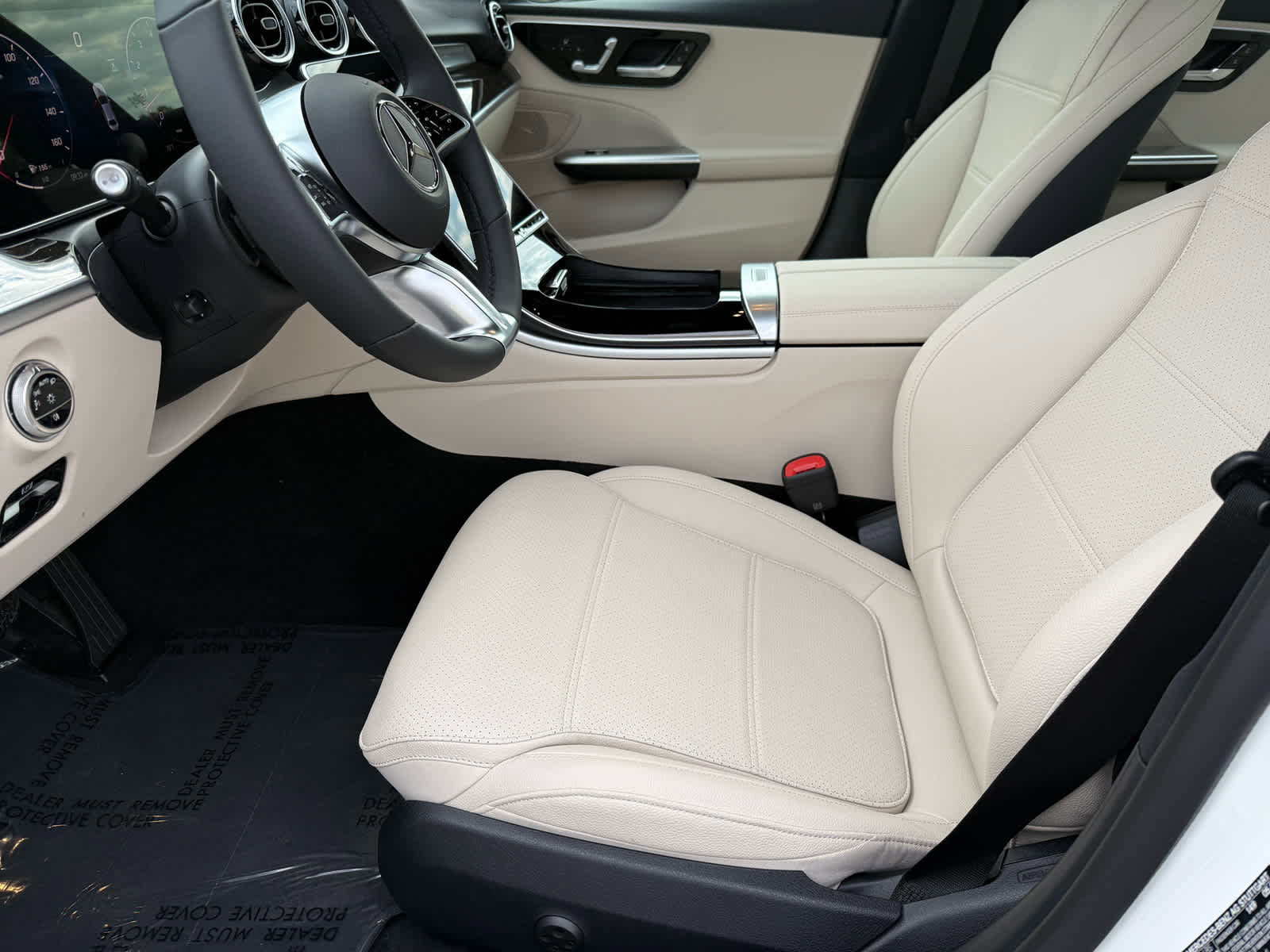 Used 2025 Mercedes-Benz C 300 4MATIC Sedan image 10