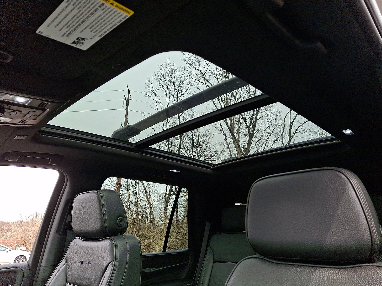 Used 2023 GMC Yukon Denali AWD/4WD image 12