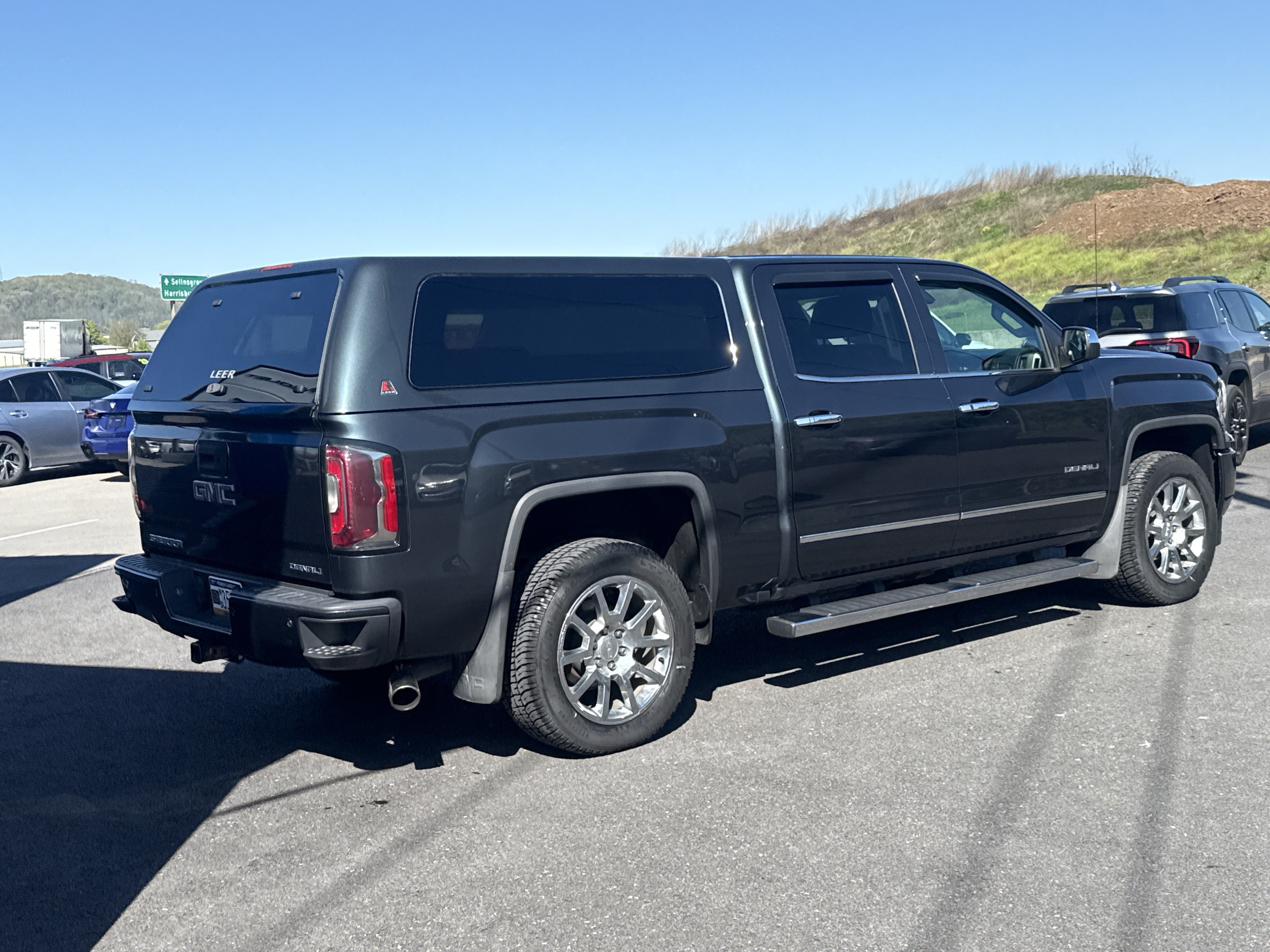Used 2018 GMC Sierra 1500 Denali AWD/4WD image 3