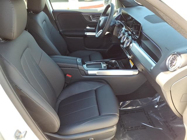 New 2026 Mercedes-Benz GLB 250 4MATIC image 16