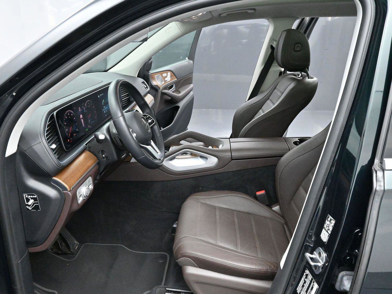 Used 2023 Mercedes-Benz GLS 450 4MATIC image 14