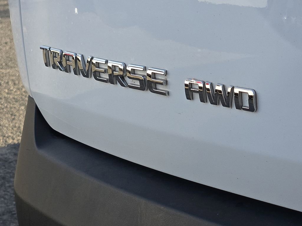 Used 2023 Chevrolet Traverse LT image 36