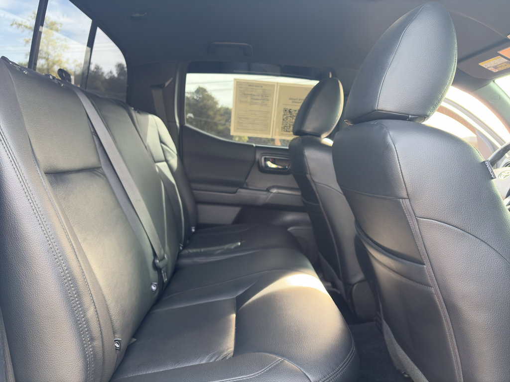 Used 2018 Toyota Tacoma TRD Sport image 17