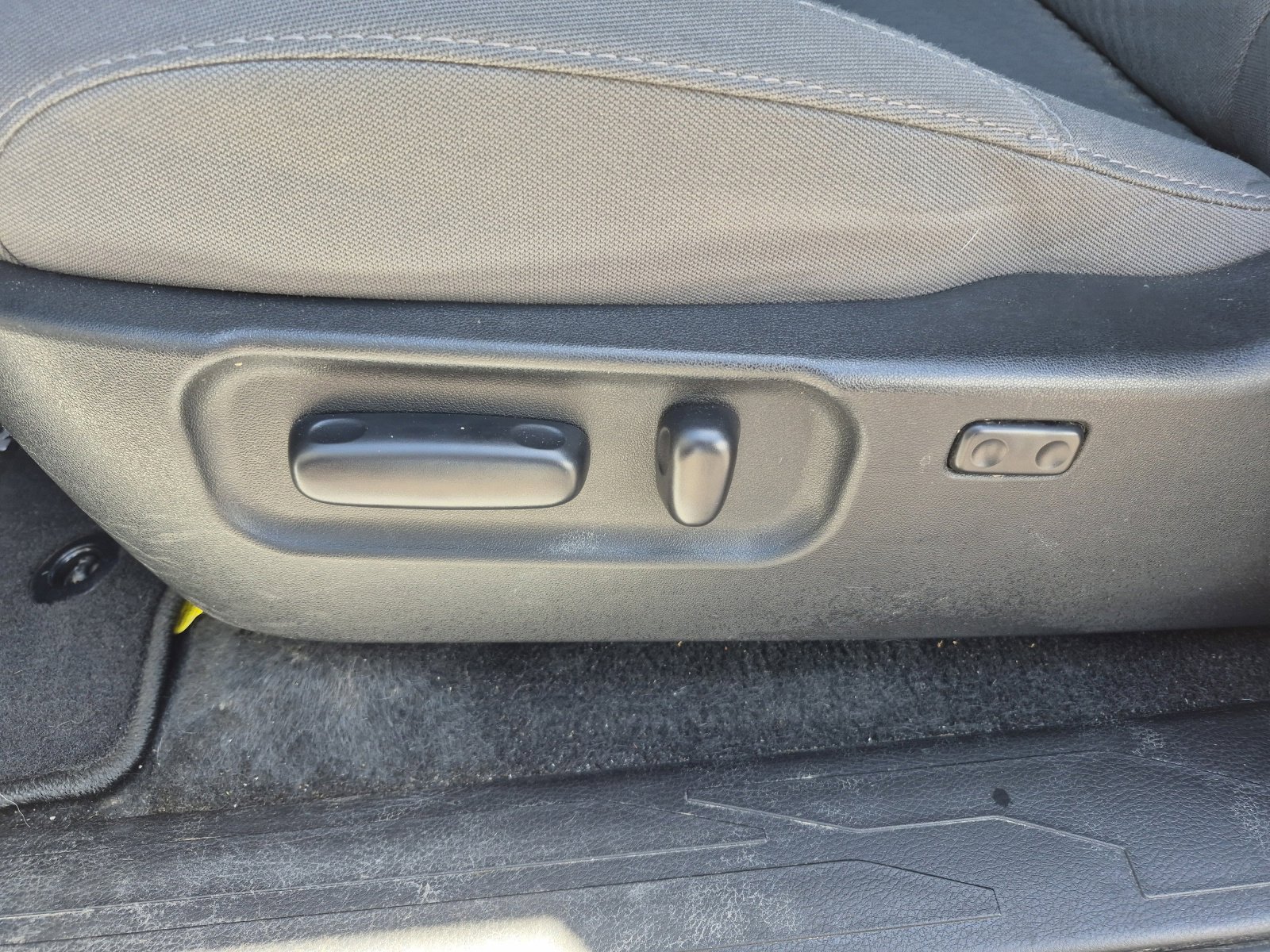 Certified 2021 Toyota Tacoma SR5 AWD/4WD image 15
