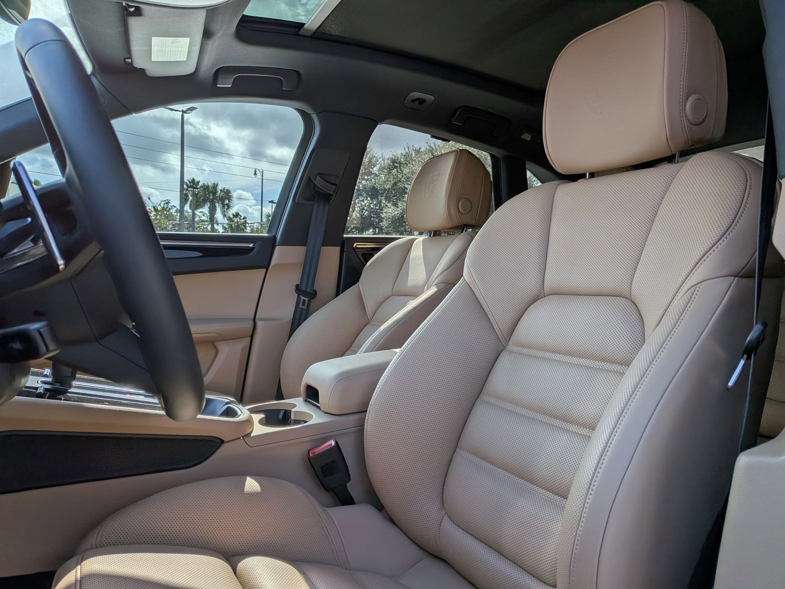 New 2026 Porsche Macan image 5