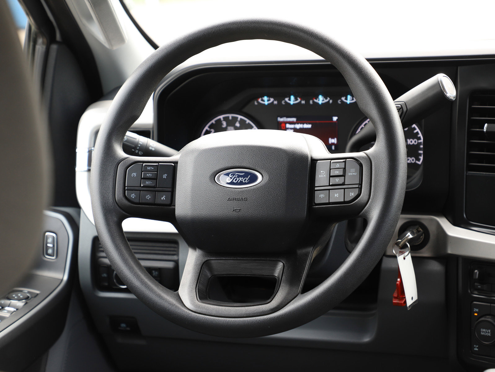 Used 2025 Ford F350 XLT AWD/4WD image 16