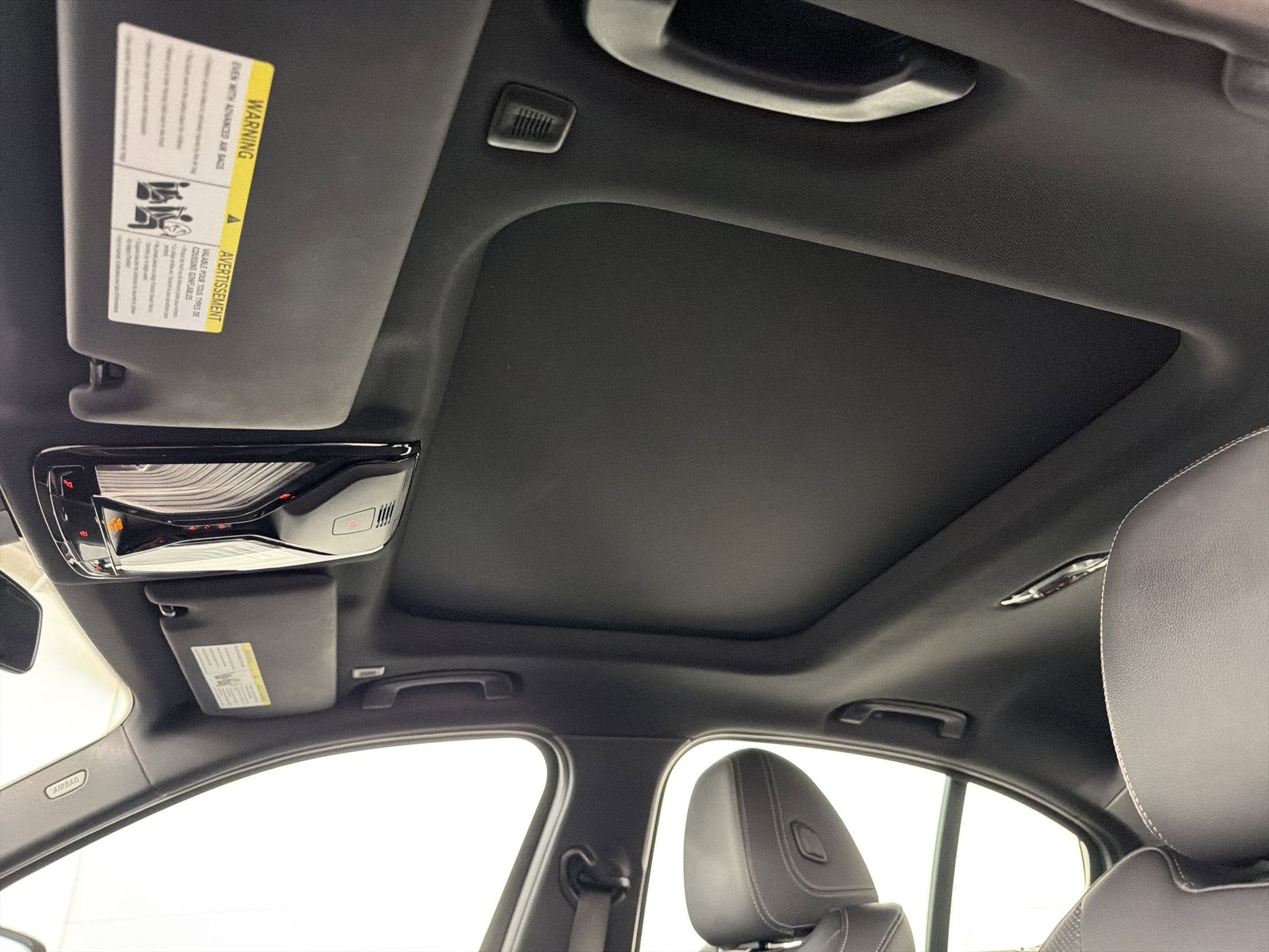 Used 2022 BMW 330i Sedan w/ Driving Assistance Package image 16