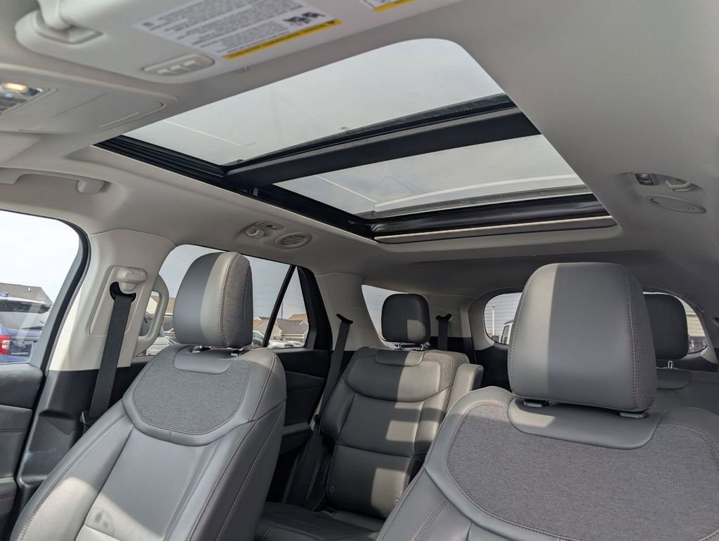 New 2025 Ford Explorer Active w/ Active Comfort Package image 5