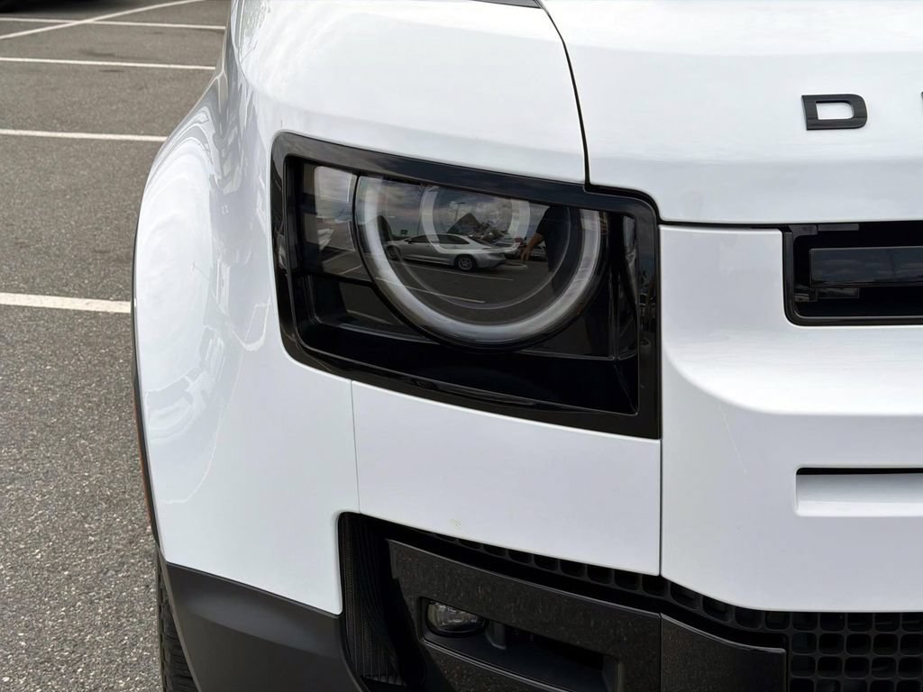 New 2026 Land Rover Defender 130 S AWD/4WD image 9