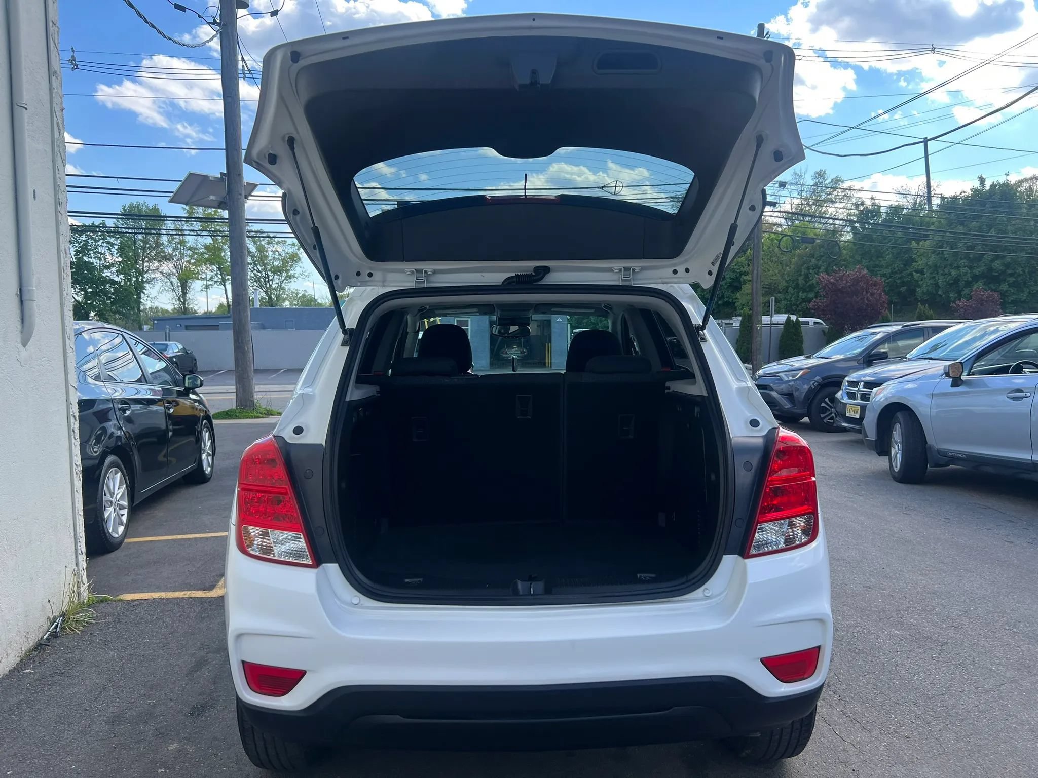 Used 2020 Chevrolet Trax LS w/ Tint and Cruise Package AWD/4WD image 9