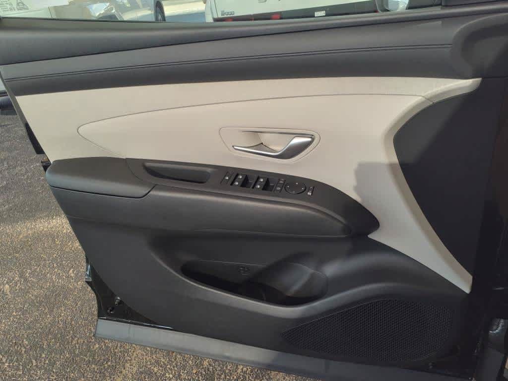 Certified 2025 Hyundai Tucson SEL FWD image 24