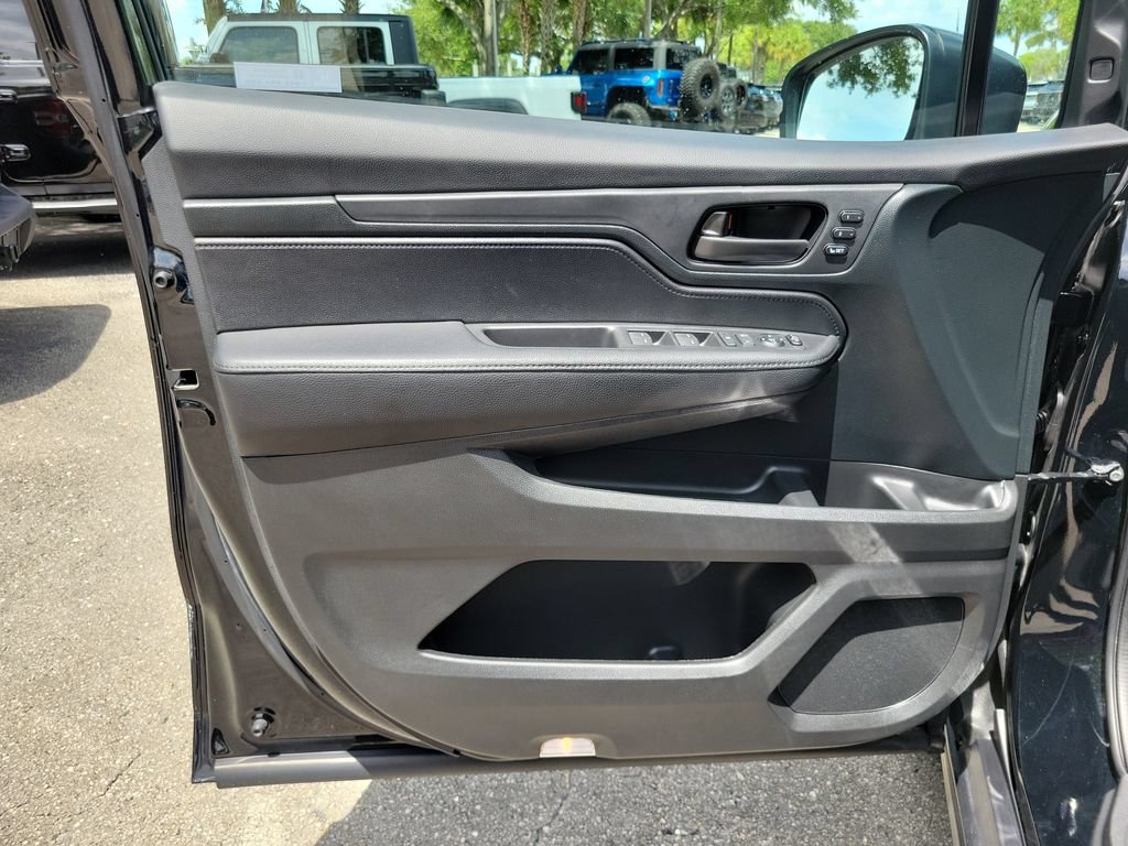 Used 2023 Honda Odyssey EX-L image 17