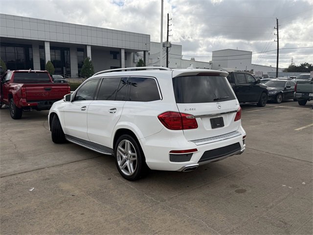 Used 2015 Mercedes-Benz GL 550 4MATIC image 7