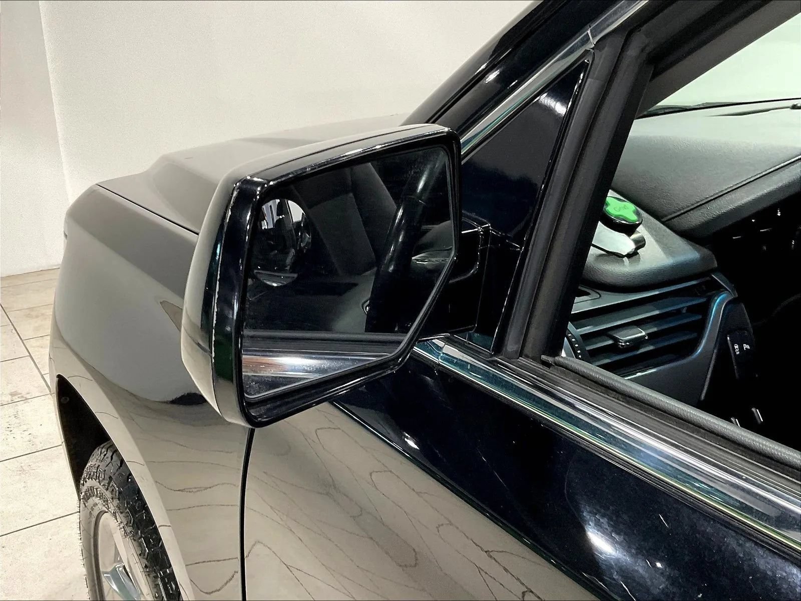 Used 2018 Chevrolet Tahoe LS w/ All-Season Package RWD image 35