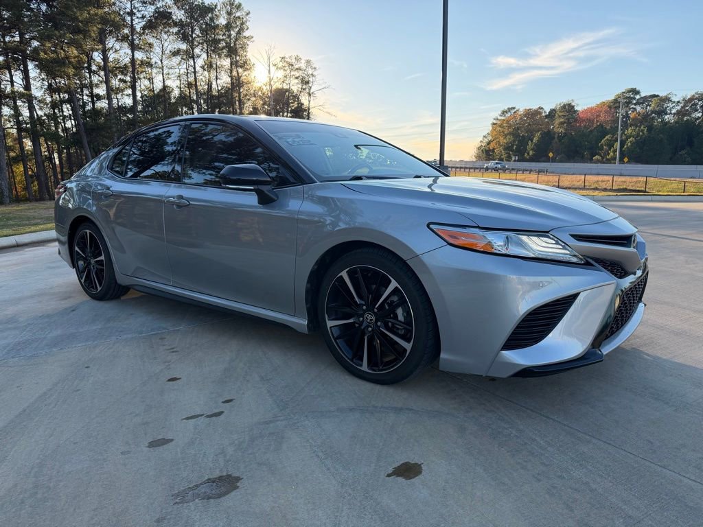 Used 2020 Toyota Camry XSE image 7
