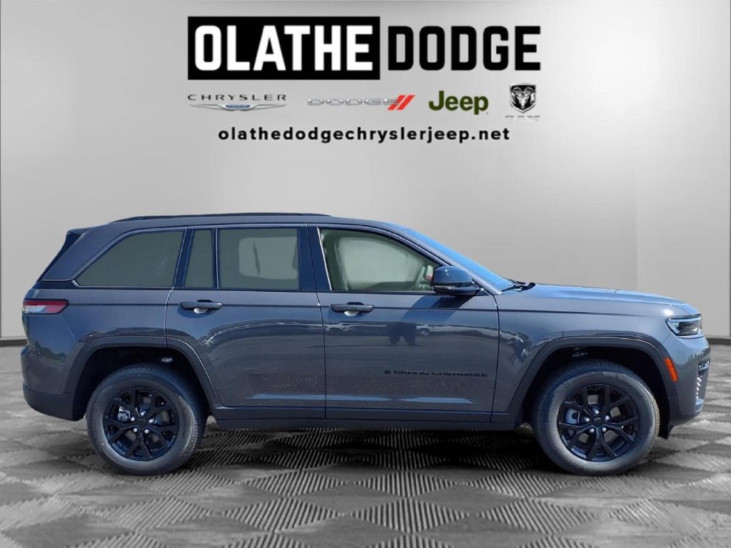 New 2026 Jeep Grand Cherokee Altitude AWD/4WD image 25