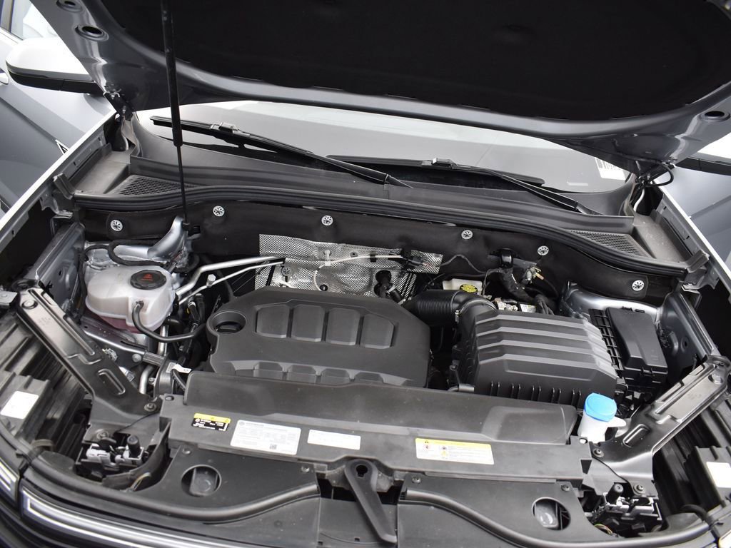 Used 2024 Volkswagen Atlas Cross Sport SE image 34