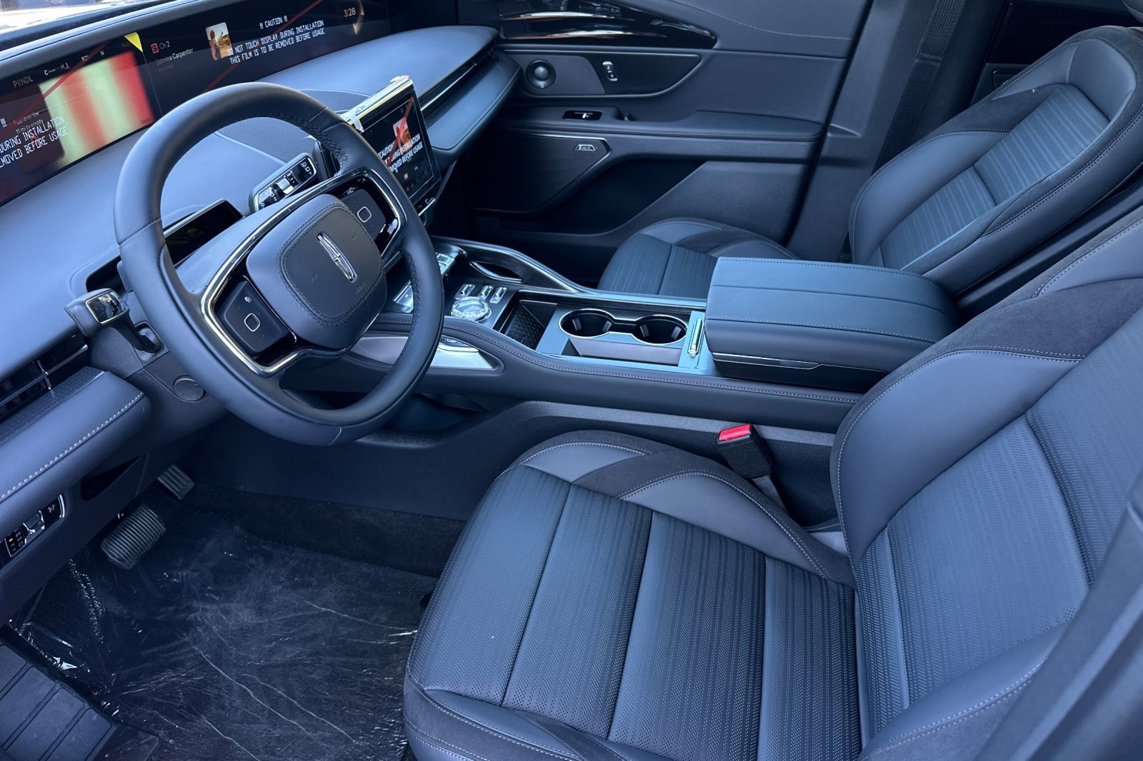 New 2025 Lincoln Nautilus Reserve w/ Jet Appearance Package image 9