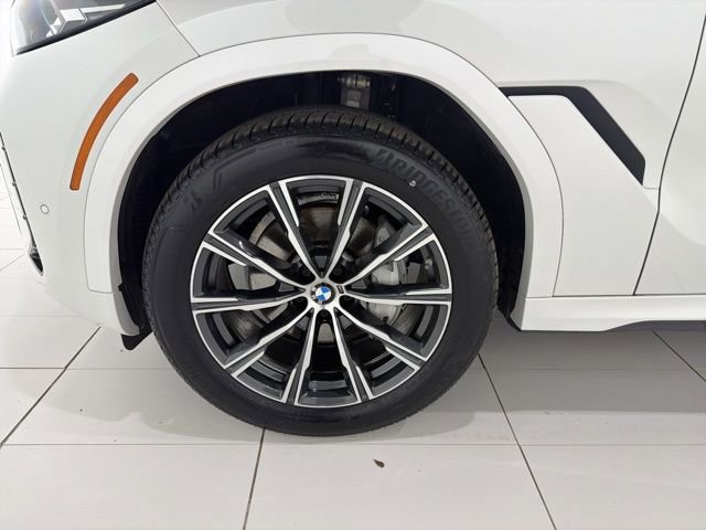 Certified 2024 BMW X6 xDrive40i w/ Parking Assistance Package image 46