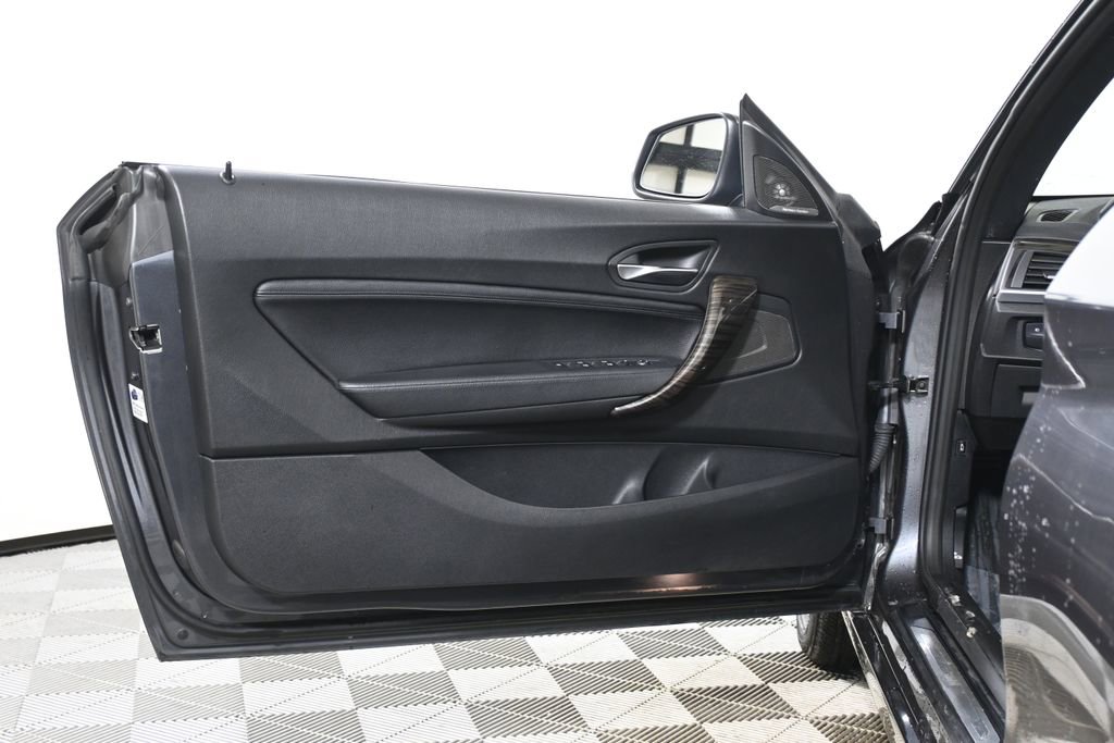 Used 2017 BMW 230i xDrive Convertible image 34