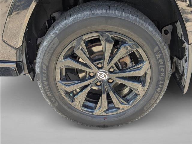 Used 2022 Toyota RAV4 SE w/ Convenience Package AWD/4WD image 16