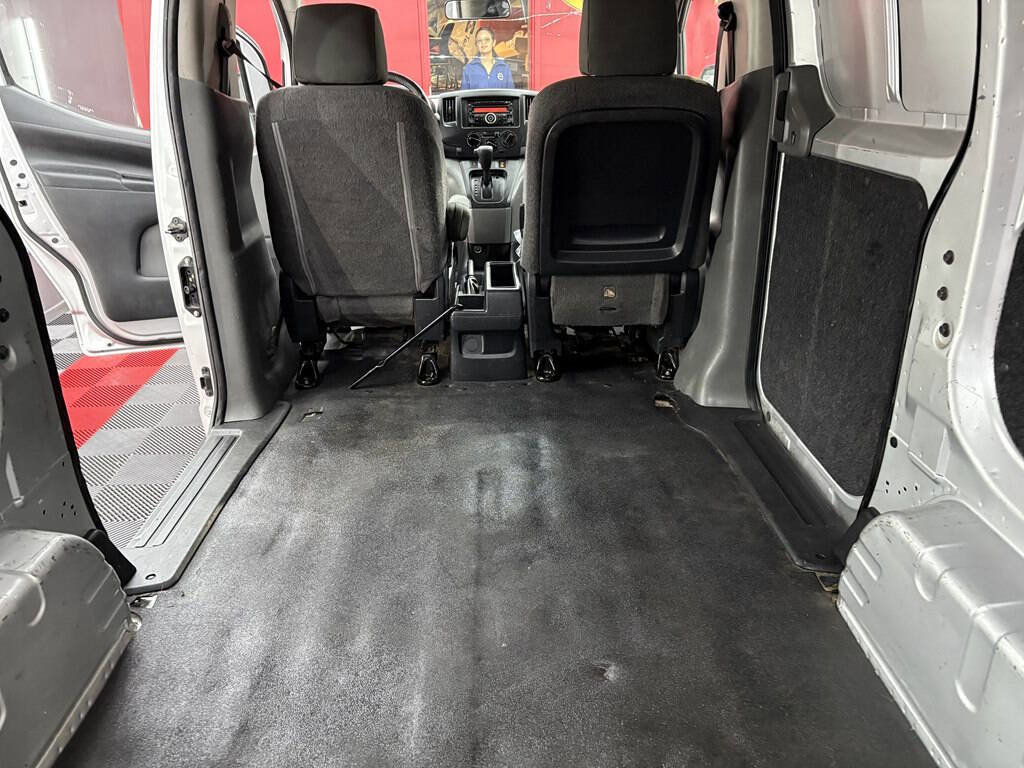 Used 2017 Nissan NV200 S w/ Back Door Glass Package image 13