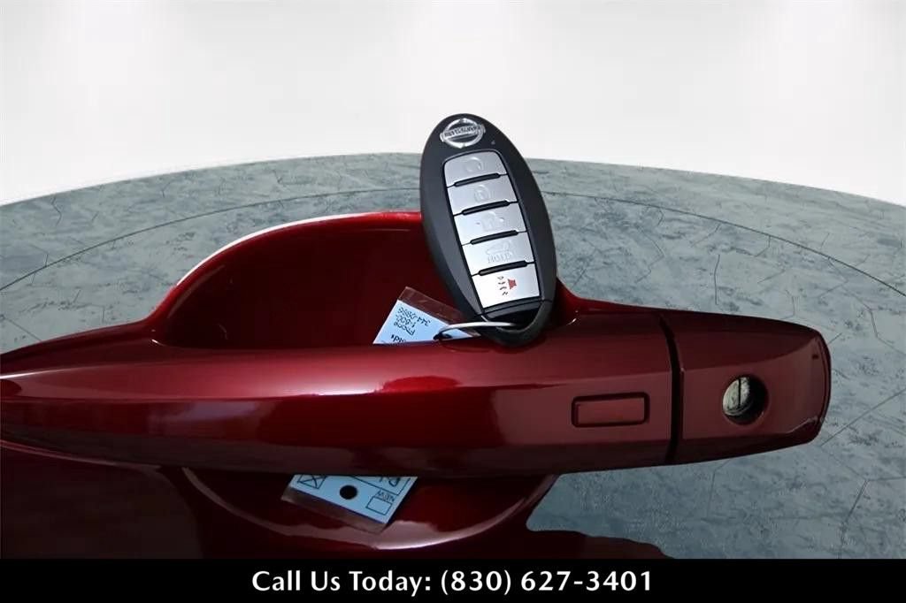 Used 2021 Nissan Rogue Platinum AWD/4WD image 9