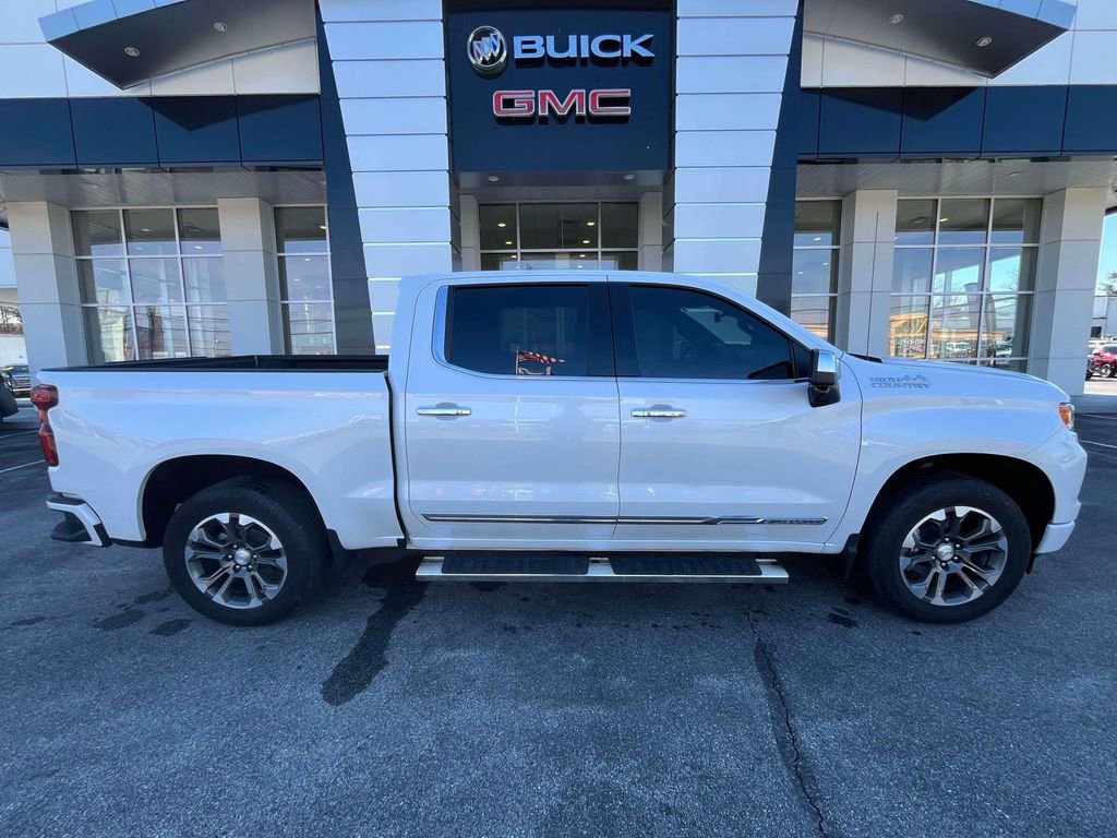 Certified 2023 Chevrolet Silverado 1500 High Country w/ Technology Package image 2