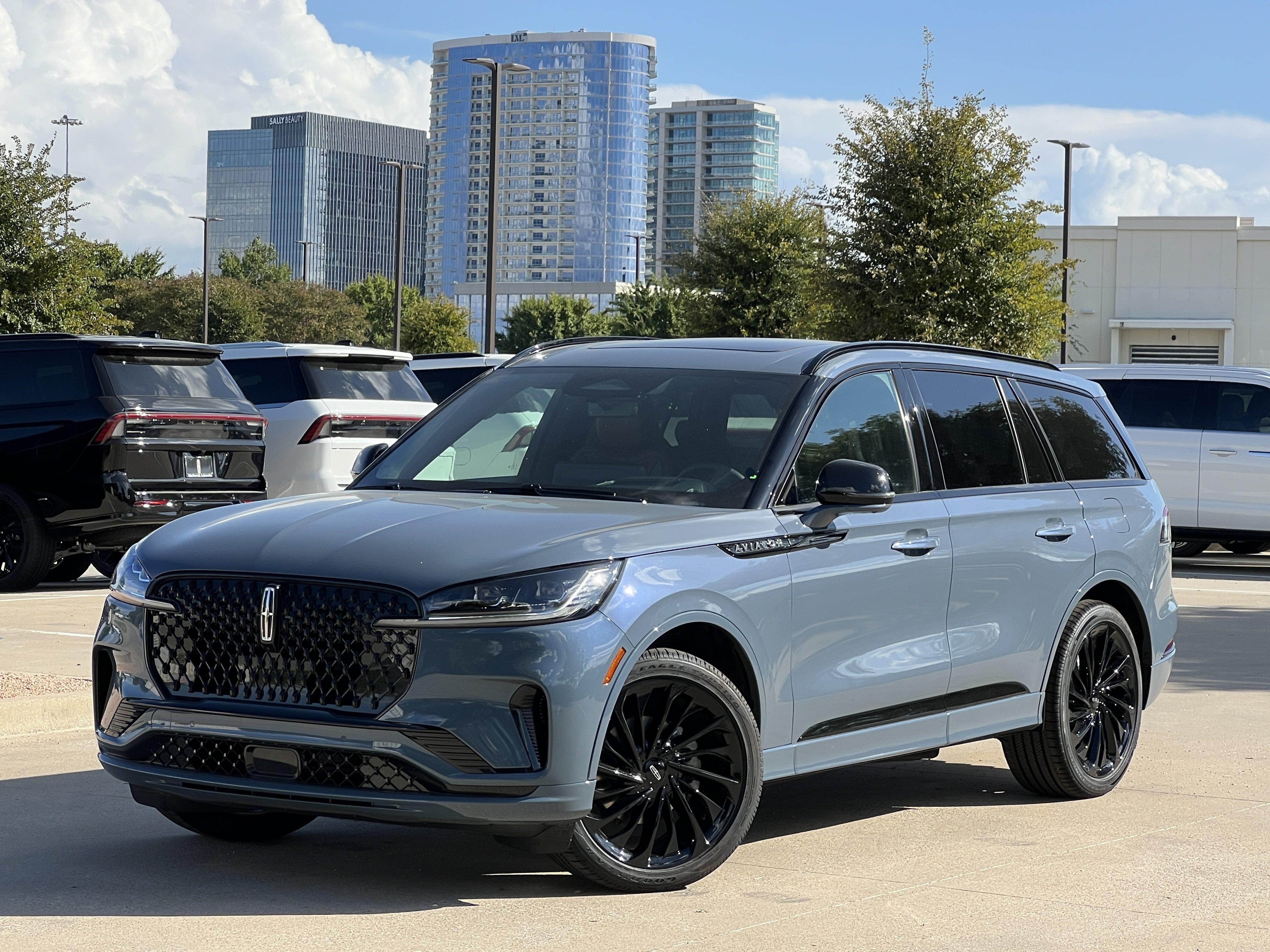 New 2026 Lincoln Aviator Reserve AWD/4WD image 2