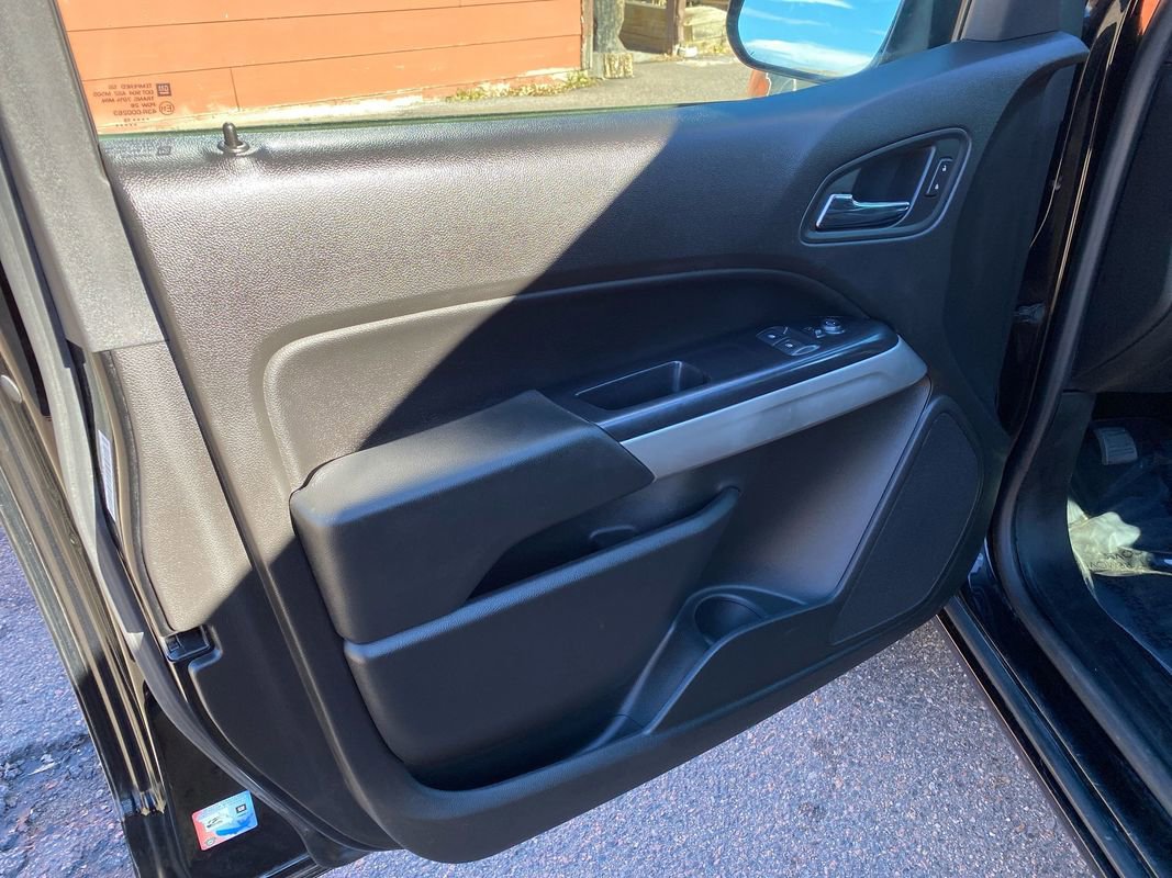 Used 2015 Chevrolet Colorado LT w/ LT Convenience Package image 23