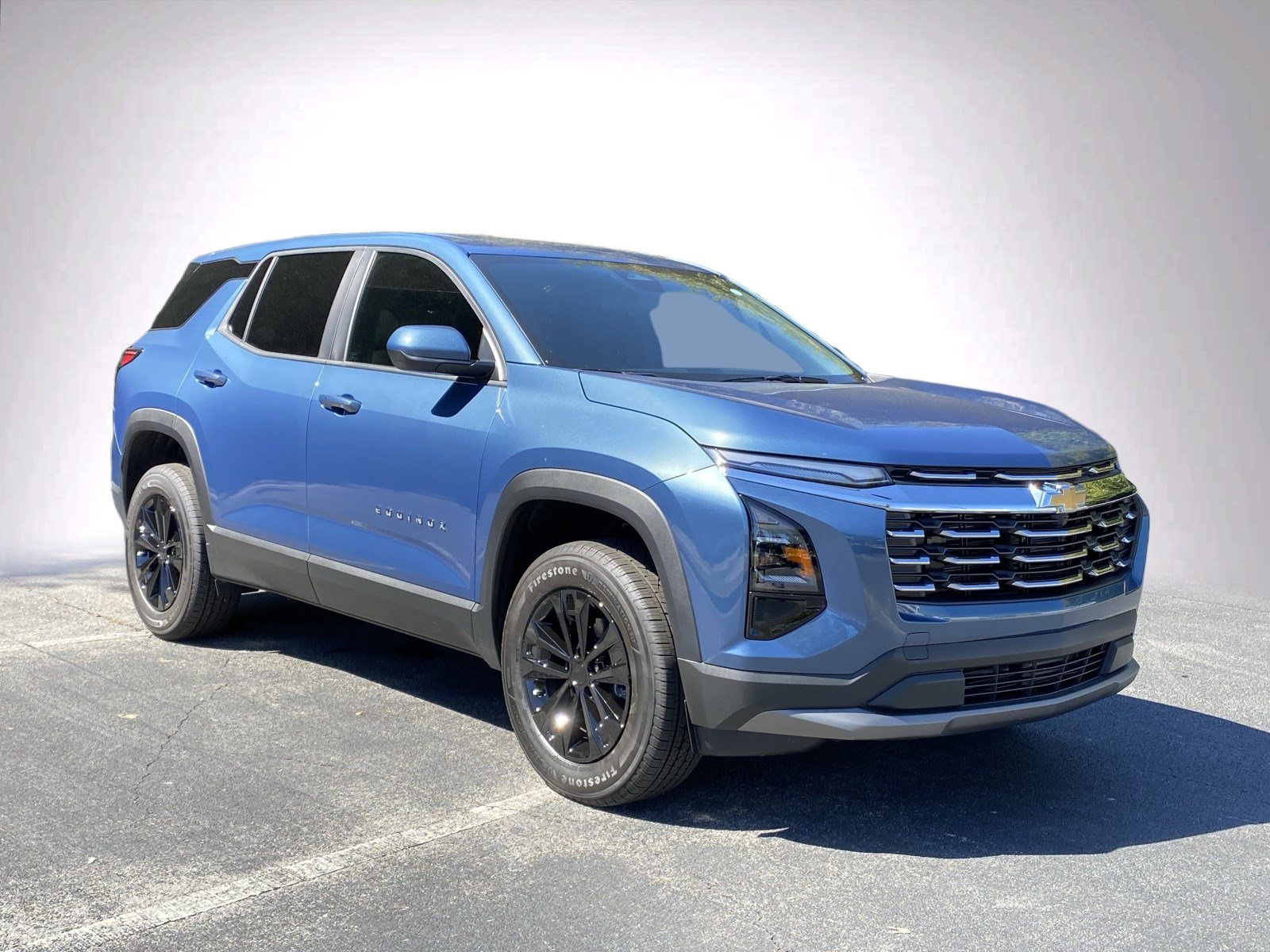 Used 2027 Chevrolet Equinox LT FWD image 2
