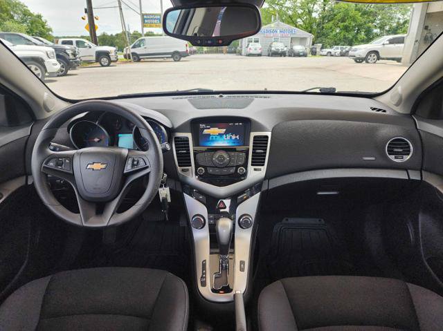 Used 2016 Chevrolet Cruze LT FWD image 18