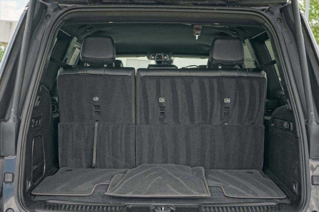 Used 2024 Jeep Wagoneer Series II w/ Flexible Seating Group AWD/4WD image 9