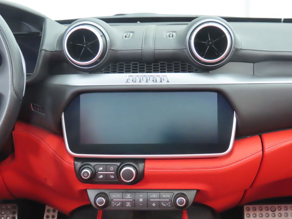 Used 2019 Ferrari Portofino image 22