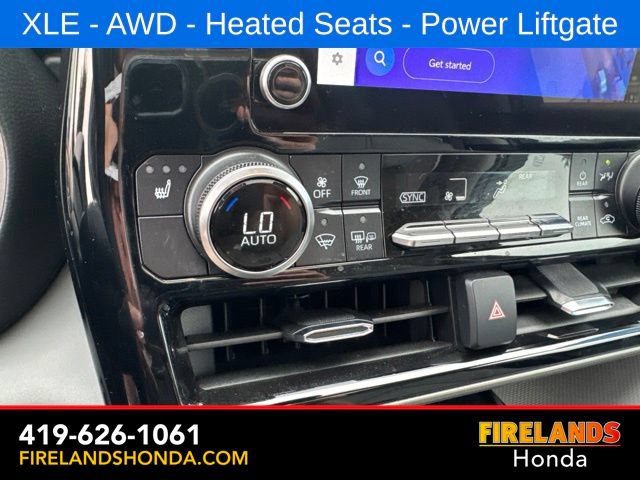 Used 2024 Toyota Highlander XLE AWD/4WD image 23