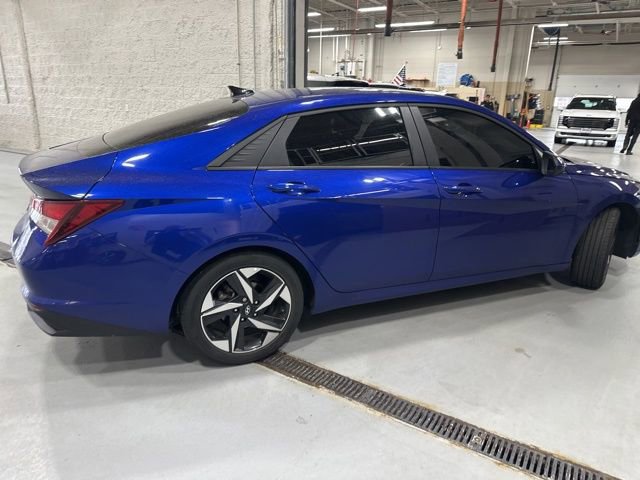 Certified 2023 Hyundai Elantra SEL w/ Convenience Package image 27