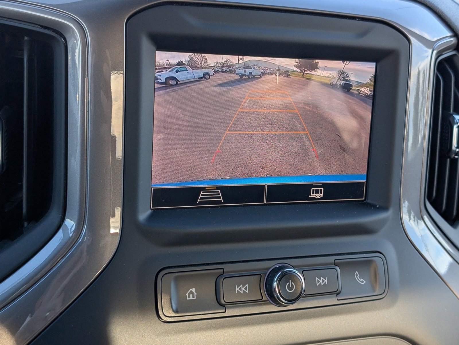 Used 2022 Chevrolet Silverado 1500 Custom image 12