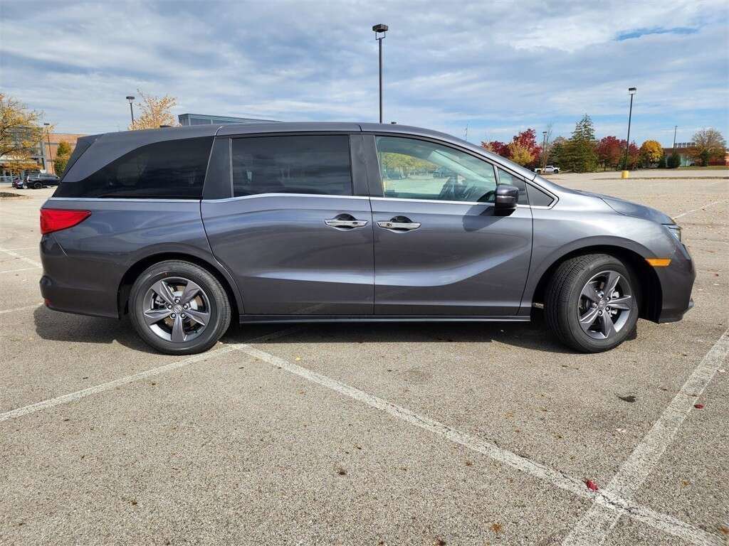 Certified 2024 Honda Odyssey EX image 14