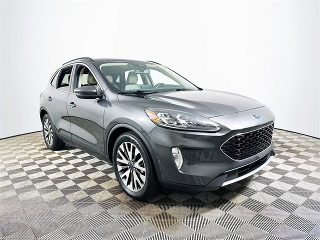 Used 2020 Ford Escape Titanium image 1