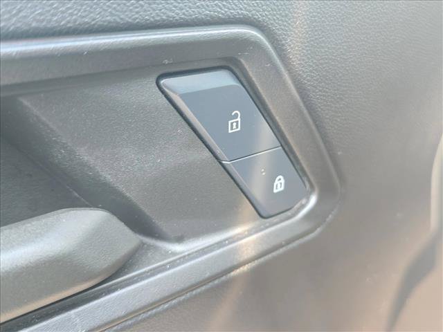 Used 2024 Chevrolet Colorado Trail Boss w/ Technology Package AWD/4WD image 9
