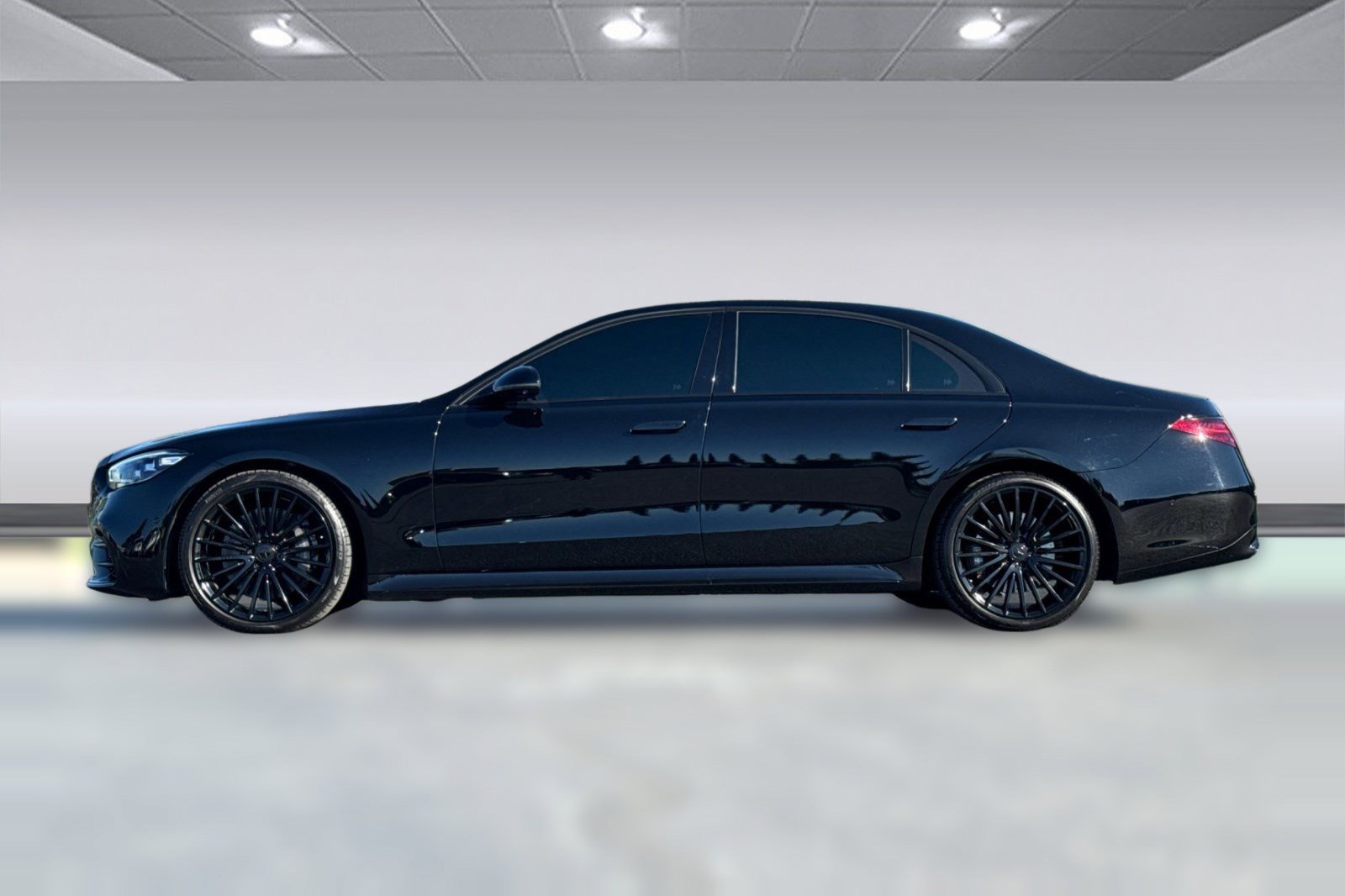 Used 2022 Mercedes-Benz S 500 S 500 image 2