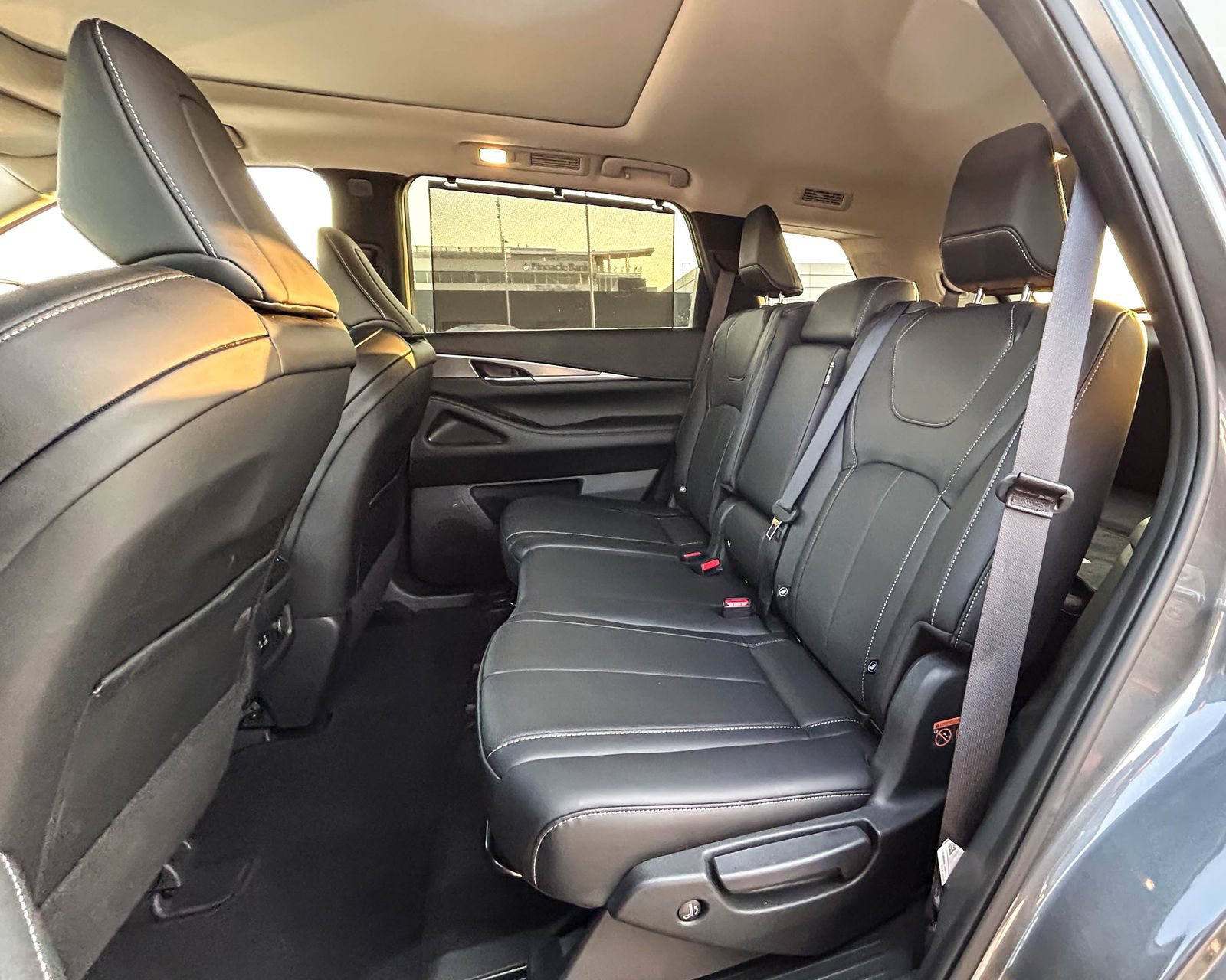 Certified 2024 INFINITI QX60 Luxe FWD image 19