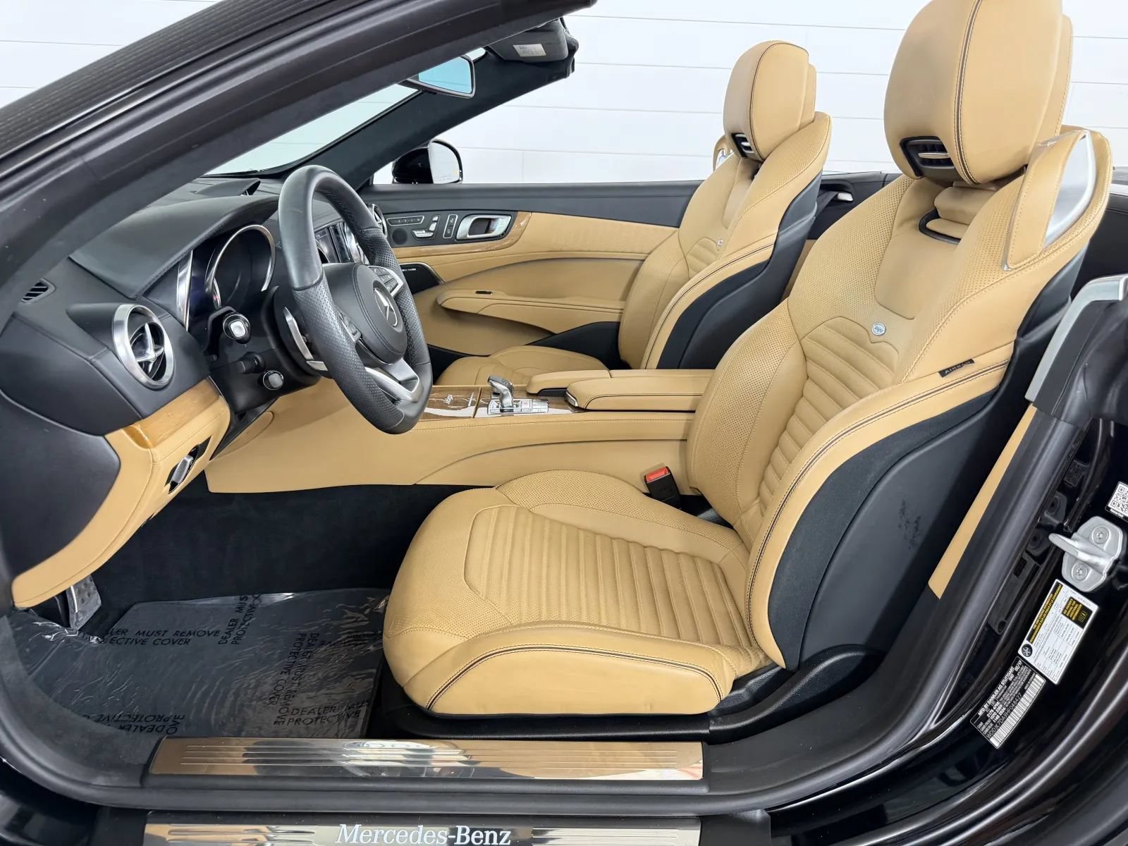 Used 2017 Mercedes-Benz SL 550 image 12