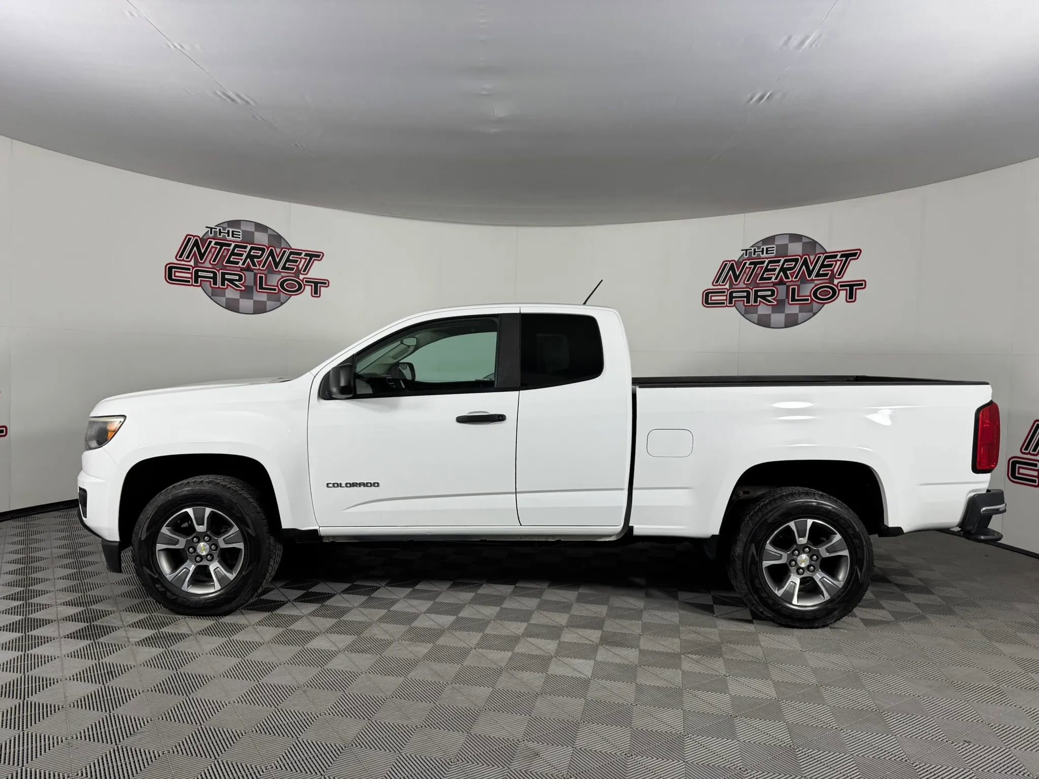 Used 2017 Chevrolet Colorado W/T RWD image 4
