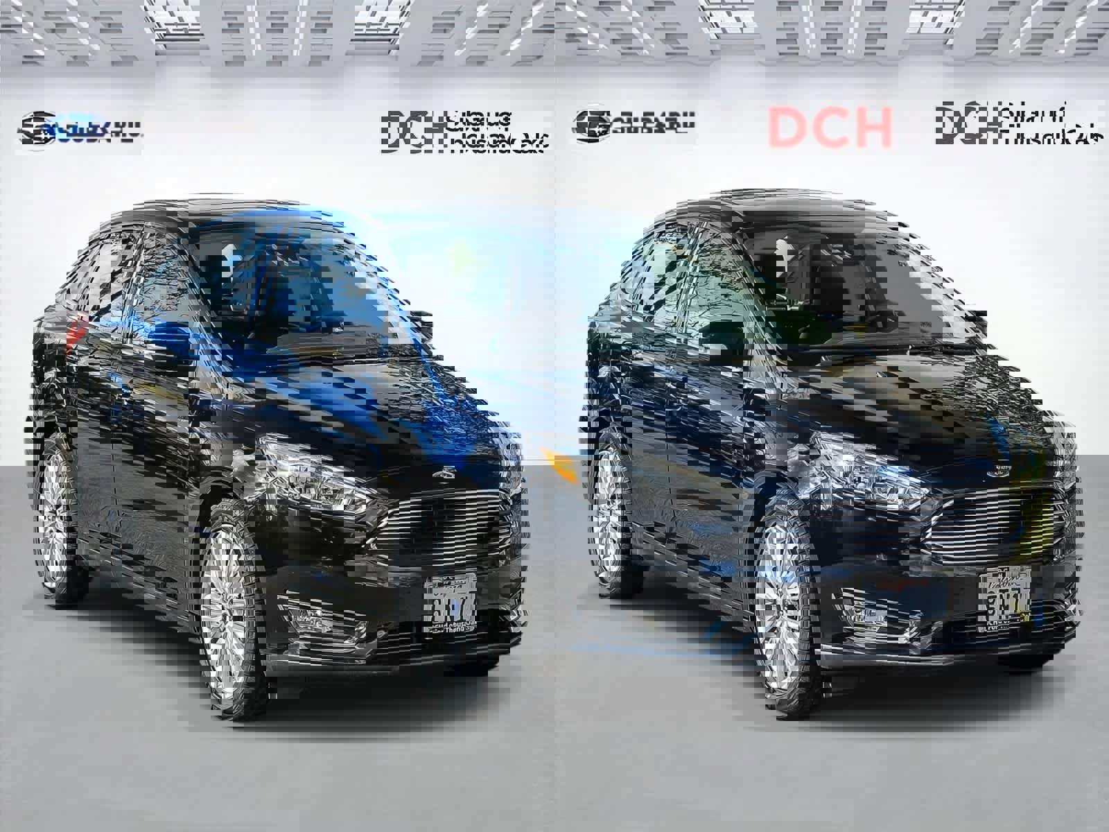 Used 2017 Ford Focus Titanium w/ Titanium Technology Package image 3