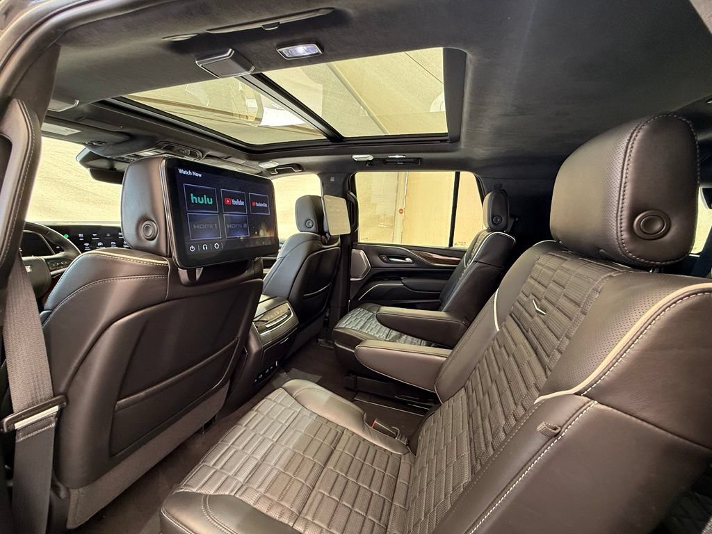Used 2024 Cadillac Escalade Sport Platinum w/ LPO, ONYX Package AWD/4WD image 20